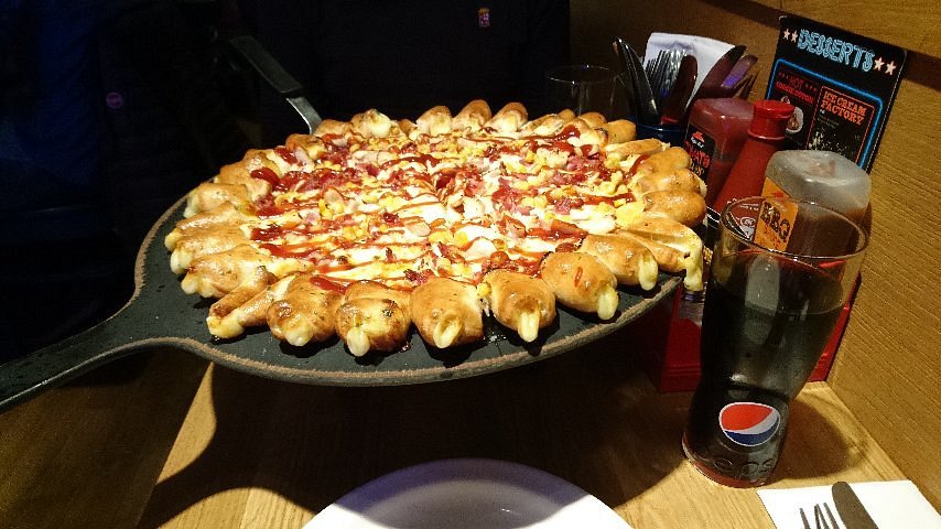 Pizza Hut Pizza